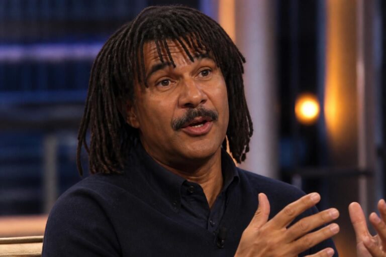 Ruud Gullit exprime son souhait de voir Hakim Ziyech rejoindre le Barça