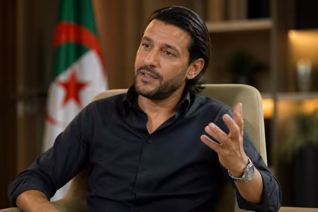 découvrez l’entretien exclusif avec jawad zairi sur l’importance de soutenir la sélection nationale, un appel à l’unité et à la passion pour notre équipe.