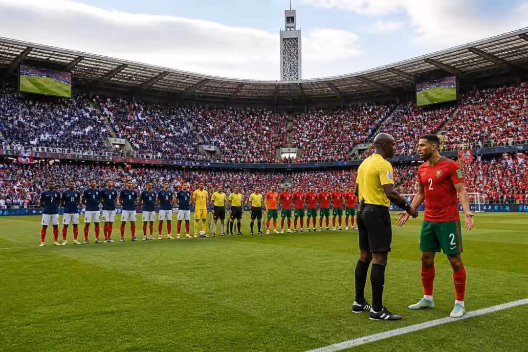 suivez en direct le match france vs maroc avec la composition officielle des équipes, les controverses arbitrales et la diffusion en clair pour la coupe d'afrique.