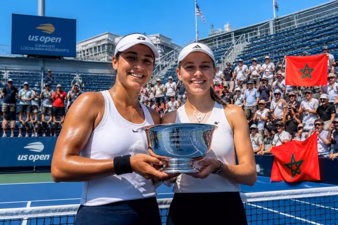 la marocaine malak el allami remporte l'us open junior en double, un exploit historique qui marque une étape majeure dans le tennis féminin.